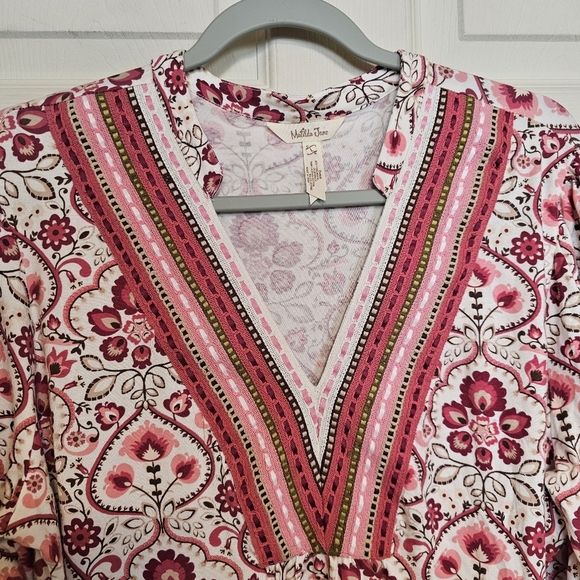 Matilda Jane Bohemian Embroidered Vneck Floral Heart To Heart Daydream Top - Picture 3 of 5